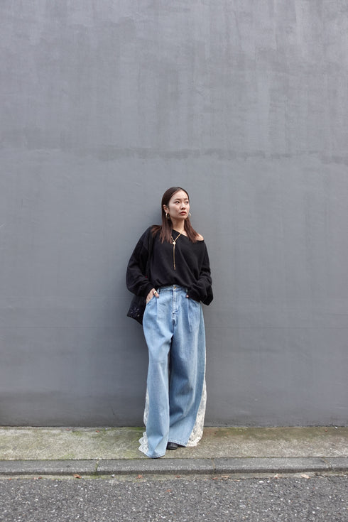 オフショルルーズニット